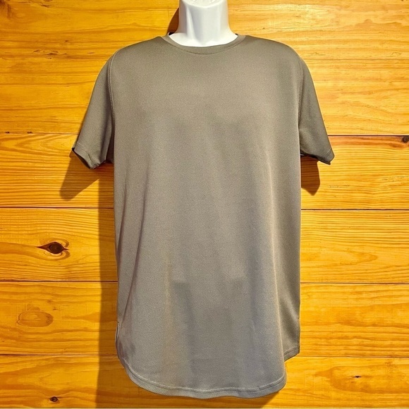 Amazon Men’s Grey Short Sleeve Activewear Workout Tee Large - Picture 1 of 7